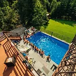 Couette-café Jedrol - Jacuzzi & Basen 3*