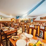 Bed & Breakfast Jedrol - Jacuzzi & Basen 3*
