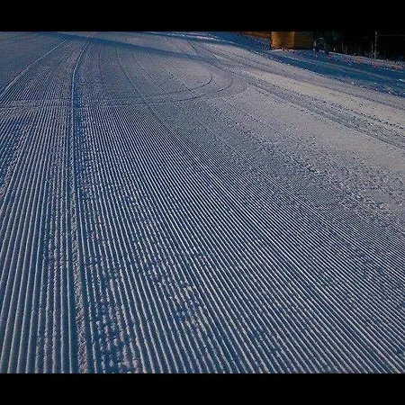 Jedrol - Jacuzzi & Basen Couette-café Poronin