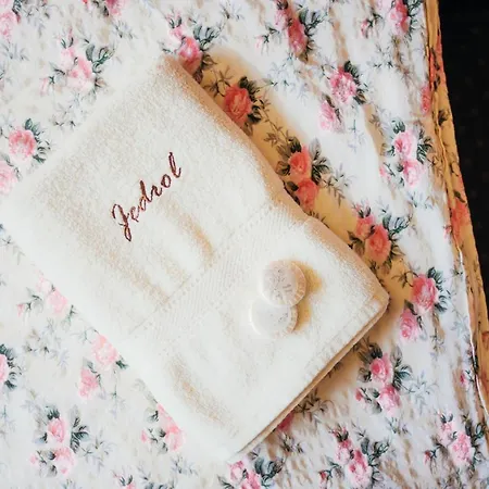 Jedrol - Jacuzzi & Basen Panzió Poronin