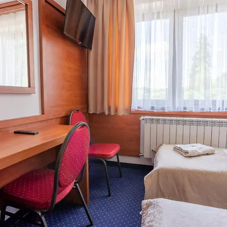 Bed & Breakfast Jedrol - Jacuzzi & Basen 3*