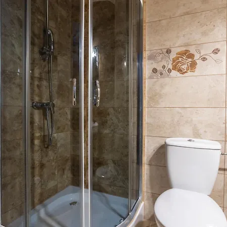 Jedrol - Jacuzzi & Basen Bed & Breakfast